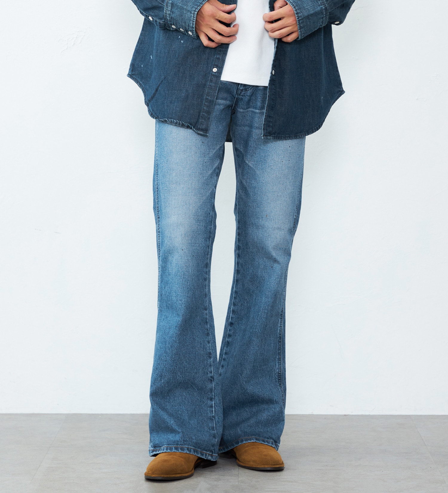 Wrangler(ラングラー)の【US ORIGINAL】ベルボトムジーンズ|パンツ/デニム/ジーンズパンツ/メンズ|中色ブルー