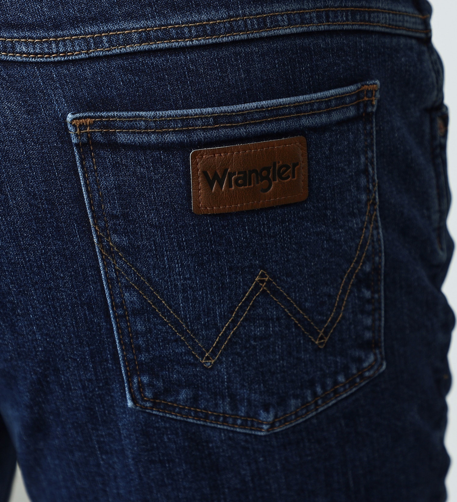 Wrangler(ラングラー)の【Pre SALE】【BASICシリーズ】【大きいサイズ】レギュラーストレートパンツ|パンツ/デニム/ジーンズパンツ/メンズ|濃色ブルー