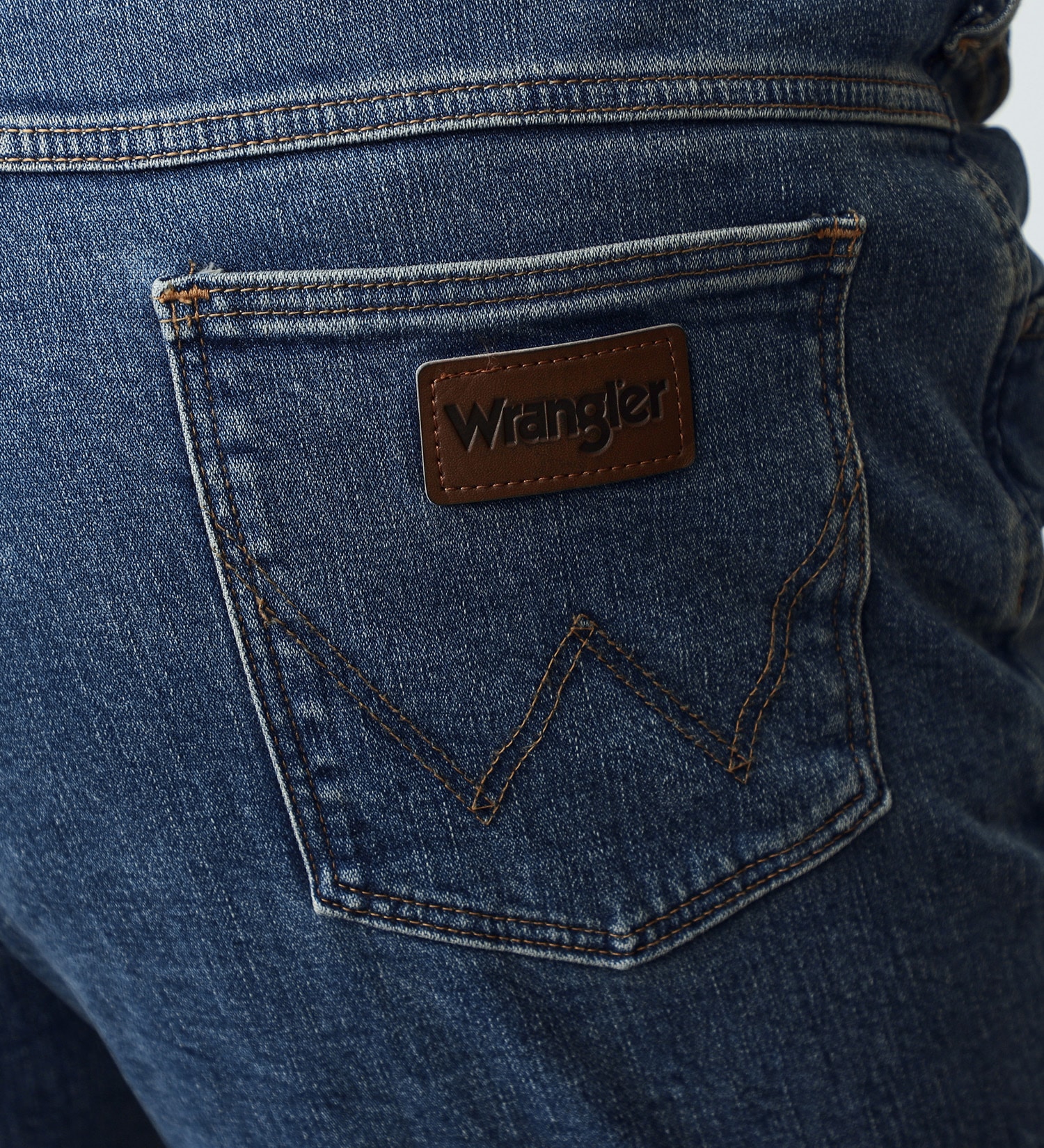 Wrangler(ラングラー)の【Pre SALE】【BASICシリーズ】【大きいサイズ】レギュラーストレートパンツ|パンツ/デニム/ジーンズパンツ/メンズ|淡色ブルー