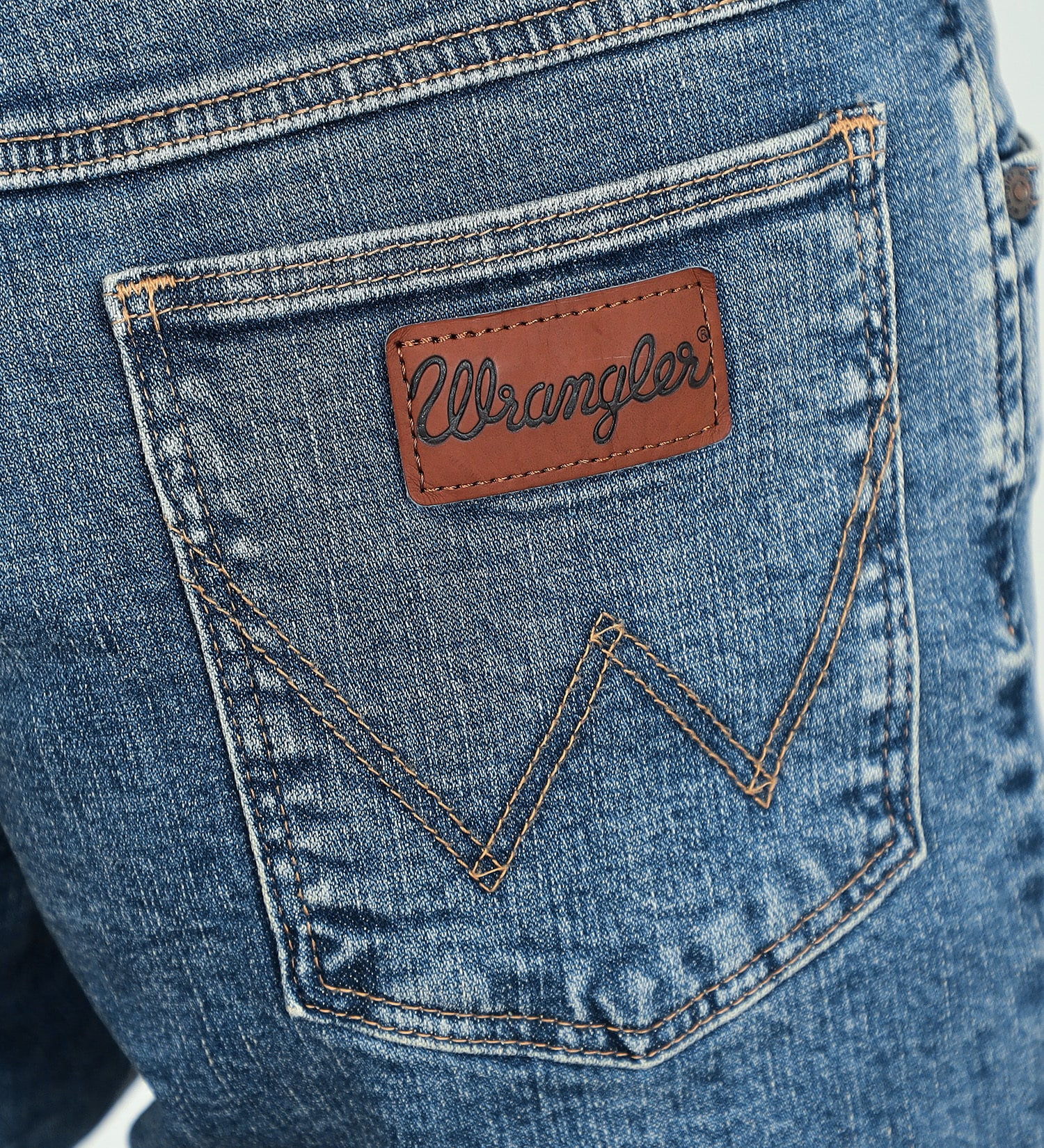 Wrangler(ラングラー)の【ブーツカット】BROWNシリーズ　フレアーパンツ|パンツ/デニムパンツ/メンズ|濃色ブルー2