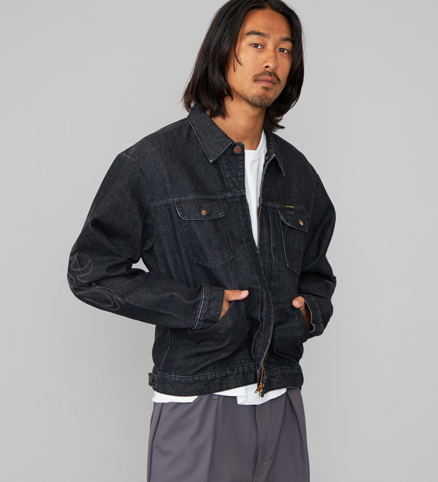 Wrangler(ラングラー)の【US ORIGINAL】24MJZ EMBROIERY デニムジャケット/刺繍|ジャケット/アウター/デニムジャケット/メンズ|ブラックデニム