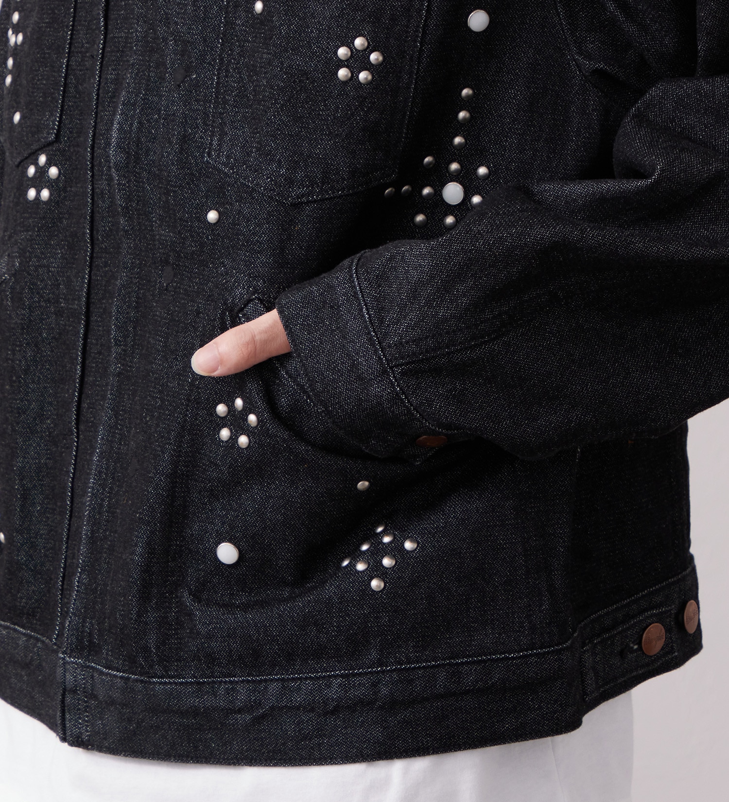 Wrangler(ラングラー)の24MJZ デニムジャケット スタッズ【US ORIGINAL】|ジャケット/アウター/デニムジャケット/メンズ|ブラックデニム