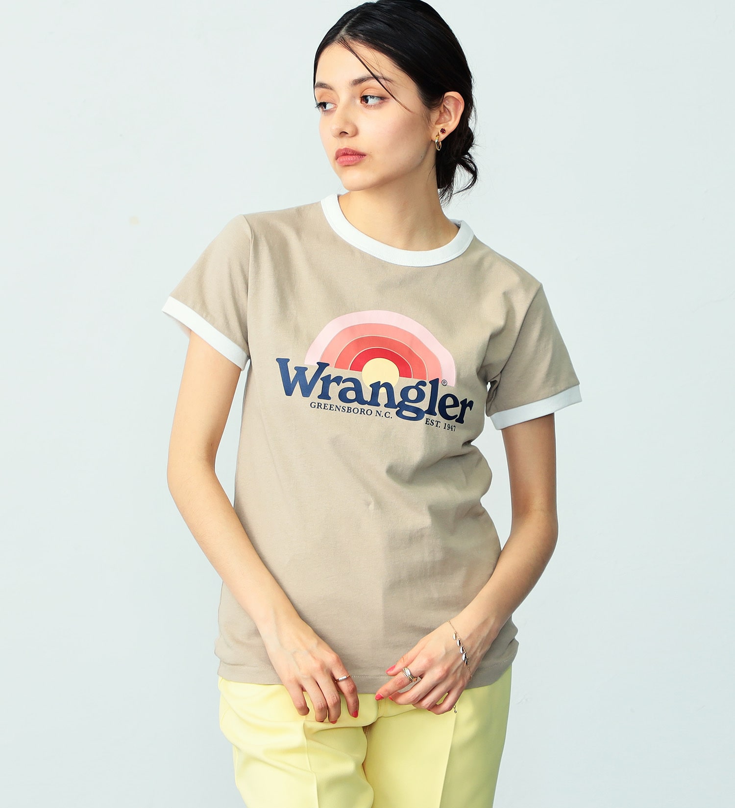 Wrangler(ラングラー)の【WINTER SALE】【NewJeans着用】SPUR3月号掲載アイテム US ORIGINALS/オールドロゴリンガー　半袖Tシャツ|トップス/Tシャツ/カットソー/レディース|ベージュ