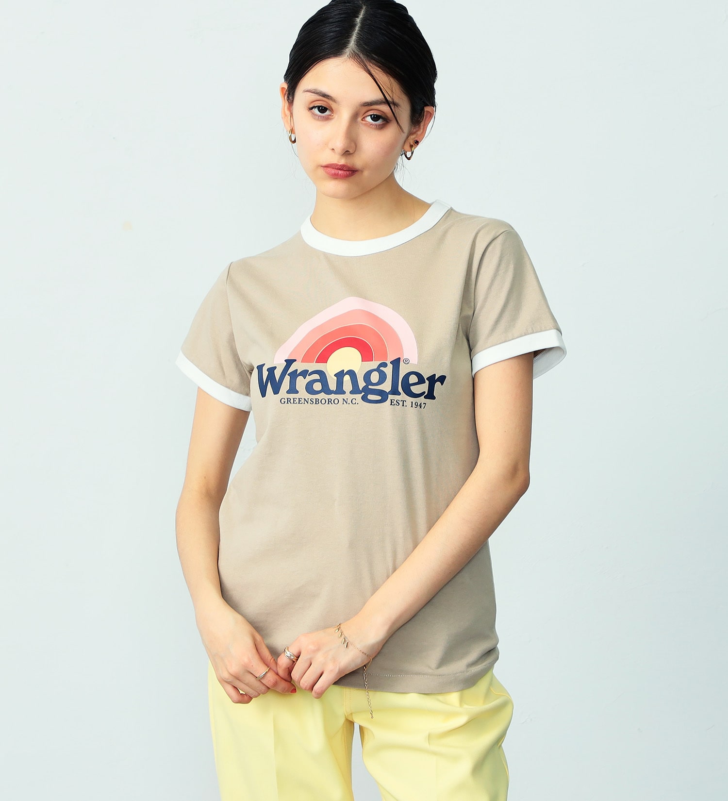 Wrangler(ラングラー)の【WINTER SALE】【NewJeans着用】SPUR3月号掲載アイテム US ORIGINALS/オールドロゴリンガー　半袖Tシャツ|トップス/Tシャツ/カットソー/レディース|ベージュ