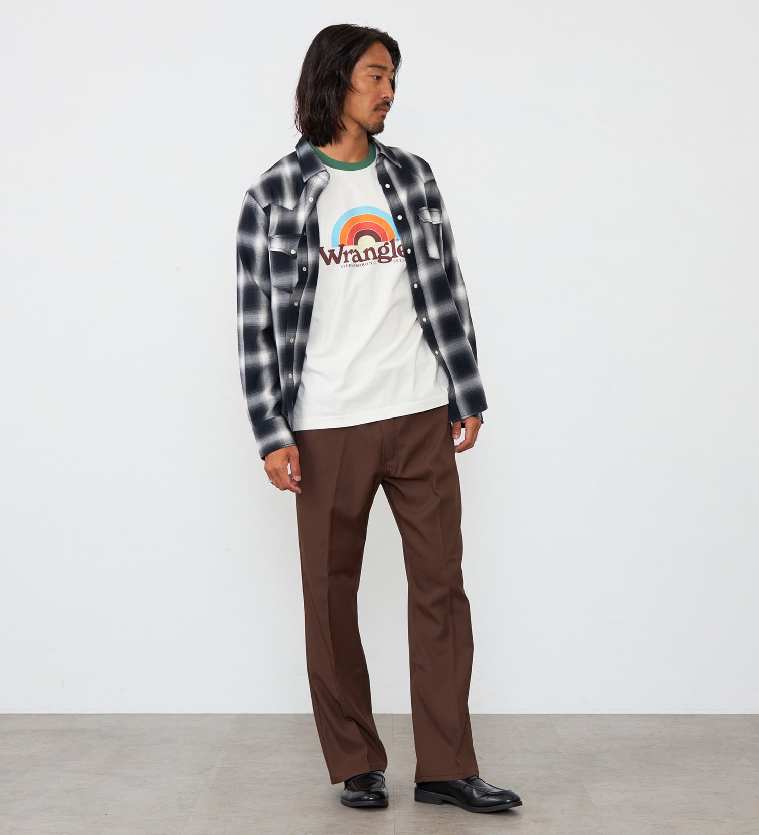 Wrangler(ラングラー)のレインボーロゴ WRINGER Tシャツ|トップス/Tシャツ/カットソー/メンズ|グリーン