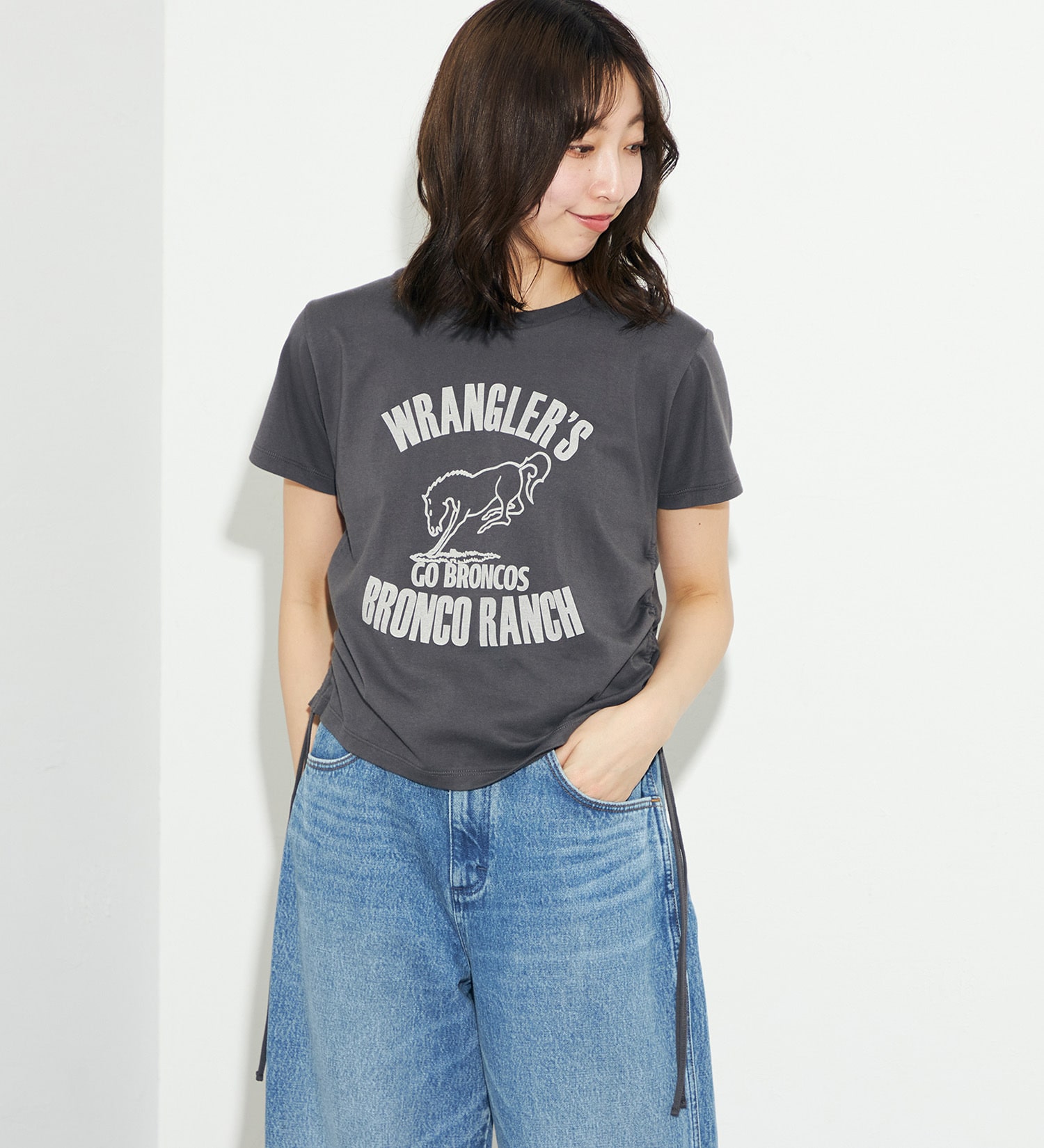 Wrangler(ラングラー)のチビTシャツ サイドシャーリング|トップス/Tシャツ/カットソー/レディース|チャコールグレー