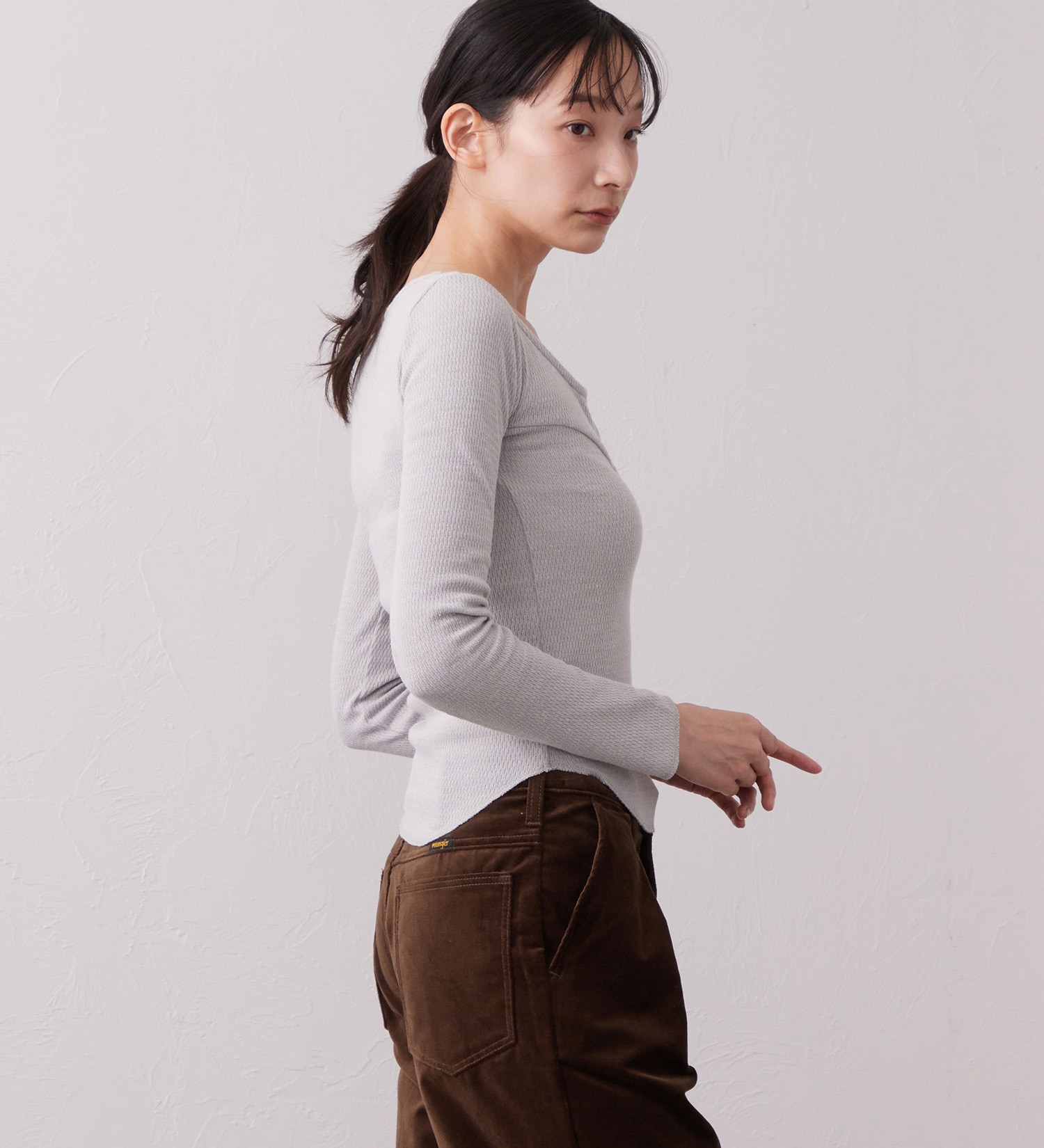 Wrangler(ラングラー)のWAFFLE HENRY NECK TEE/ワッフルヘンリーネック長袖Tシャツ|トップス/Tシャツ/カットソー/レディース|グレー