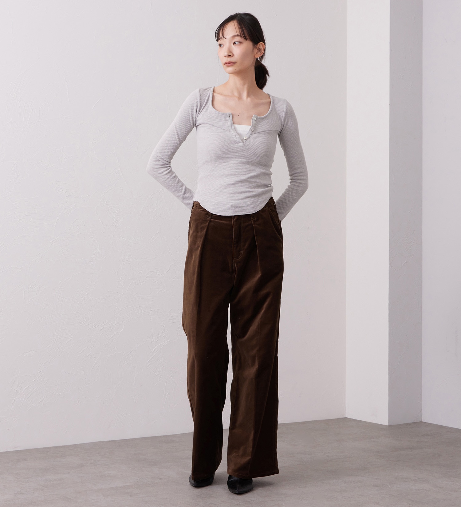 Wrangler(ラングラー)のWAFFLE HENRY NECK TEE/ワッフルヘンリーネック長袖Tシャツ|トップス/Tシャツ/カットソー/レディース|グレー