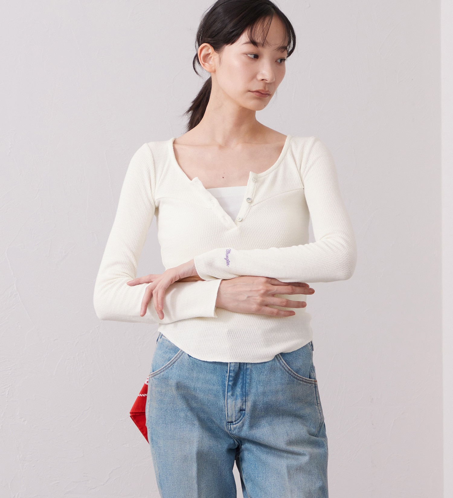 Wrangler(ラングラー)のWAFFLE HENRY NECK TEE/ワッフルヘンリーネック長袖Tシャツ|トップス/Tシャツ/カットソー/レディース|ホワイト