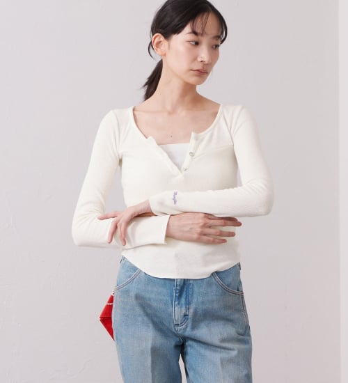Wrangler(ラングラー)のWAFFLE HENRY NECK TEE/ワッフルヘンリーネック長袖Tシャツ|トップス/Tシャツ/カットソー/レディース|ホワイト