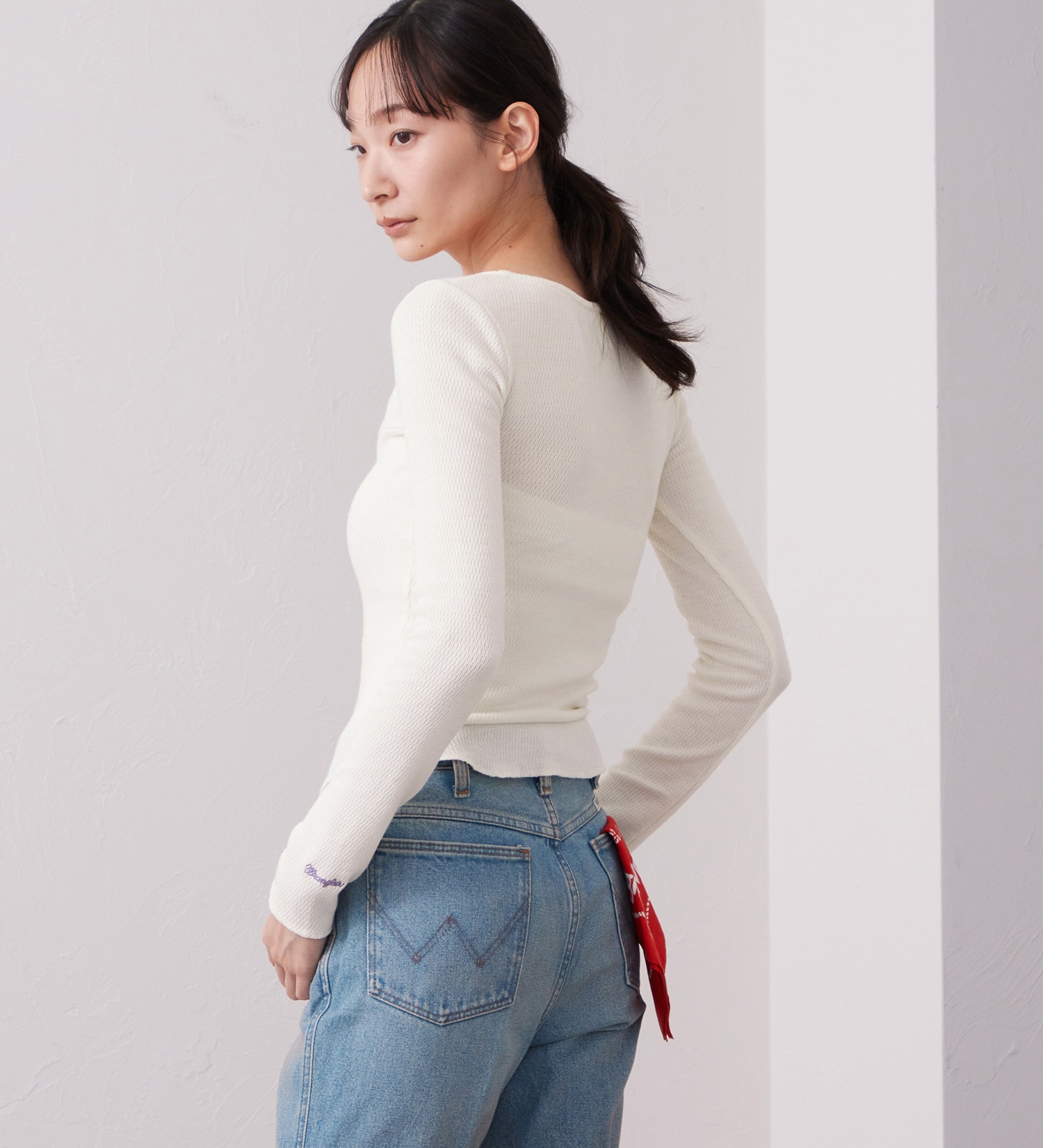 Wrangler(ラングラー)のWAFFLE HENRY NECK TEE/ワッフルヘンリーネック長袖Tシャツ|トップス/Tシャツ/カットソー/レディース|ホワイト