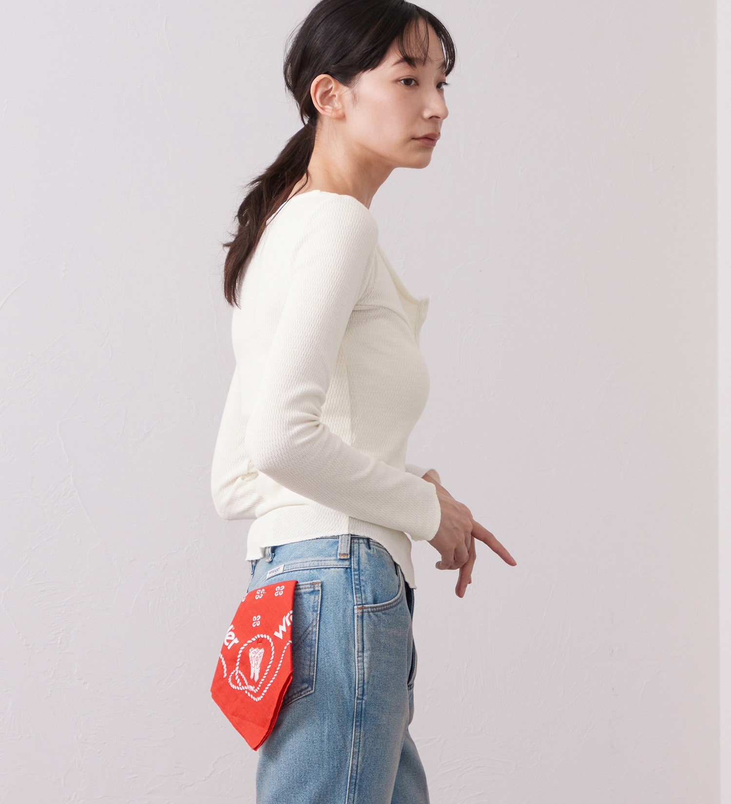 Wrangler(ラングラー)のWAFFLE HENRY NECK TEE/ワッフルヘンリーネック長袖Tシャツ|トップス/Tシャツ/カットソー/レディース|ホワイト