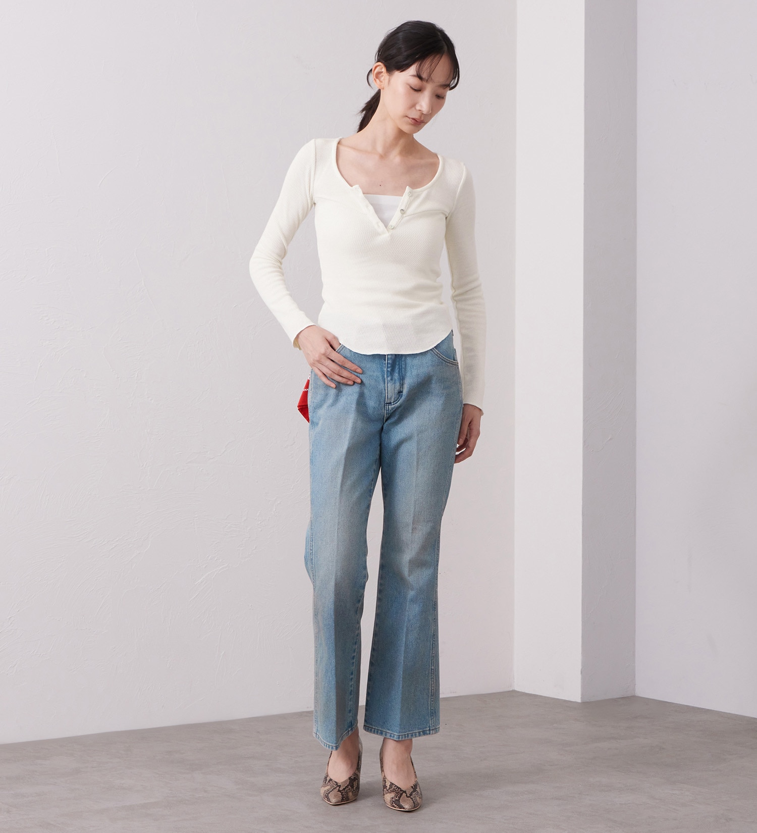 Wrangler(ラングラー)のWAFFLE HENRY NECK TEE/ワッフルヘンリーネック長袖Tシャツ|トップス/Tシャツ/カットソー/レディース|ホワイト