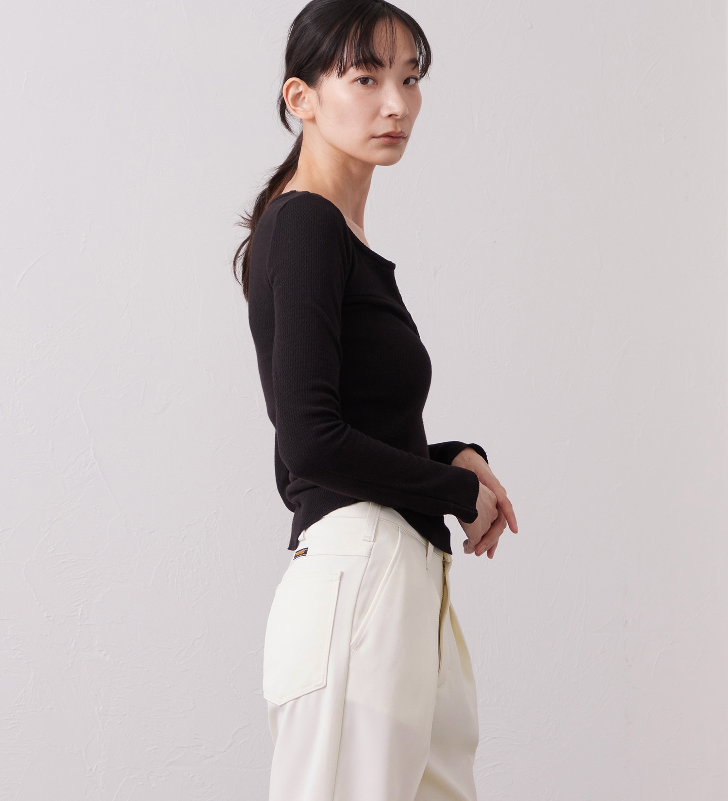 Wrangler(ラングラー)のWAFFLE HENRY NECK TEE/ワッフルヘンリーネック長袖Tシャツ|トップス/Tシャツ/カットソー/レディース|ブラック