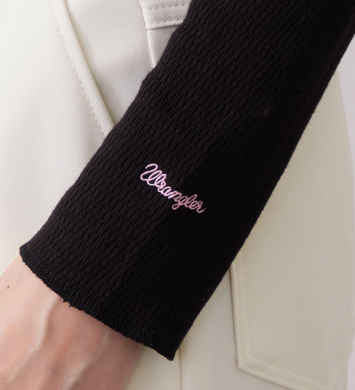 Wrangler(ラングラー)のWAFFLE HENRY NECK TEE/ワッフルヘンリーネック長袖Tシャツ|トップス/Tシャツ/カットソー/レディース|ブラック