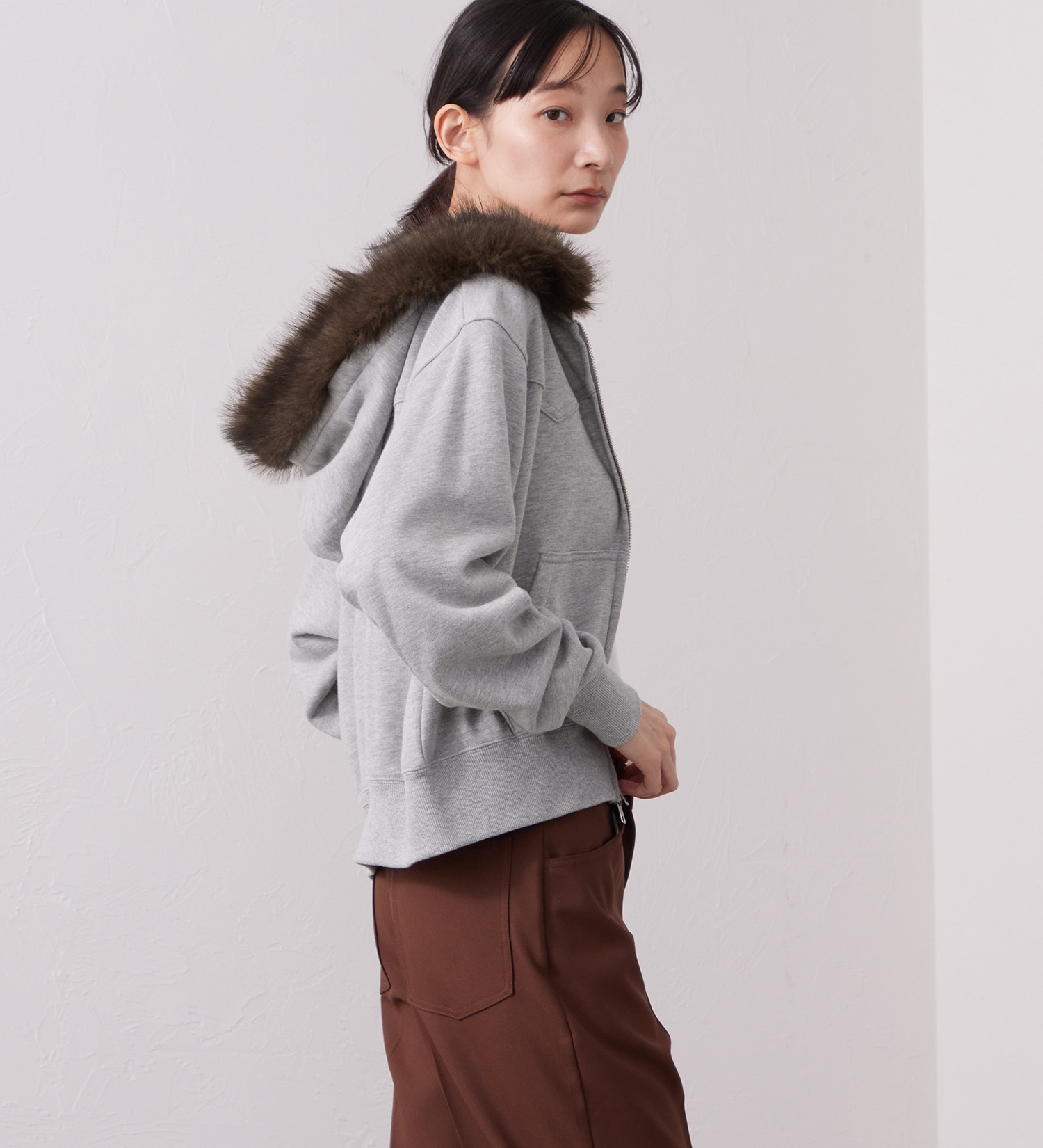 Wrangler(ラングラー)のFUR HOODIE/ファーフーディー|トップス/パーカー/レディース|グレー