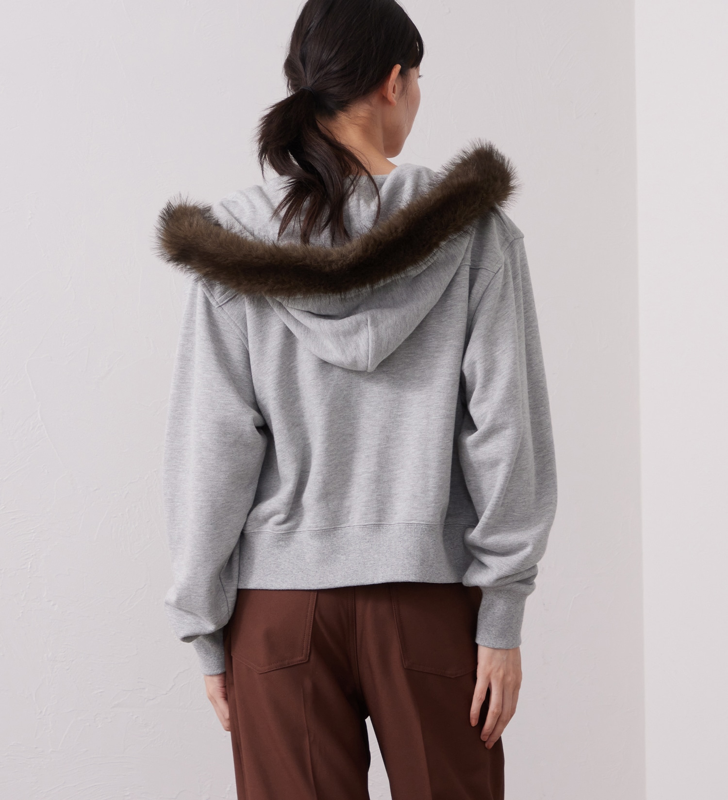 Wrangler(ラングラー)のFUR HOODIE/ファーフーディー|トップス/パーカー/レディース|グレー