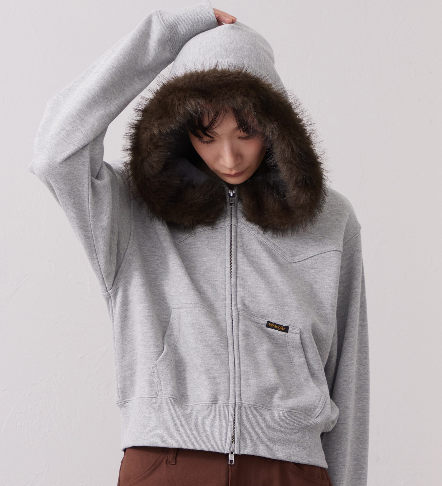 Wrangler(ラングラー)のFUR HOODIE/ファーフーディー|トップス/パーカー/レディース|グレー