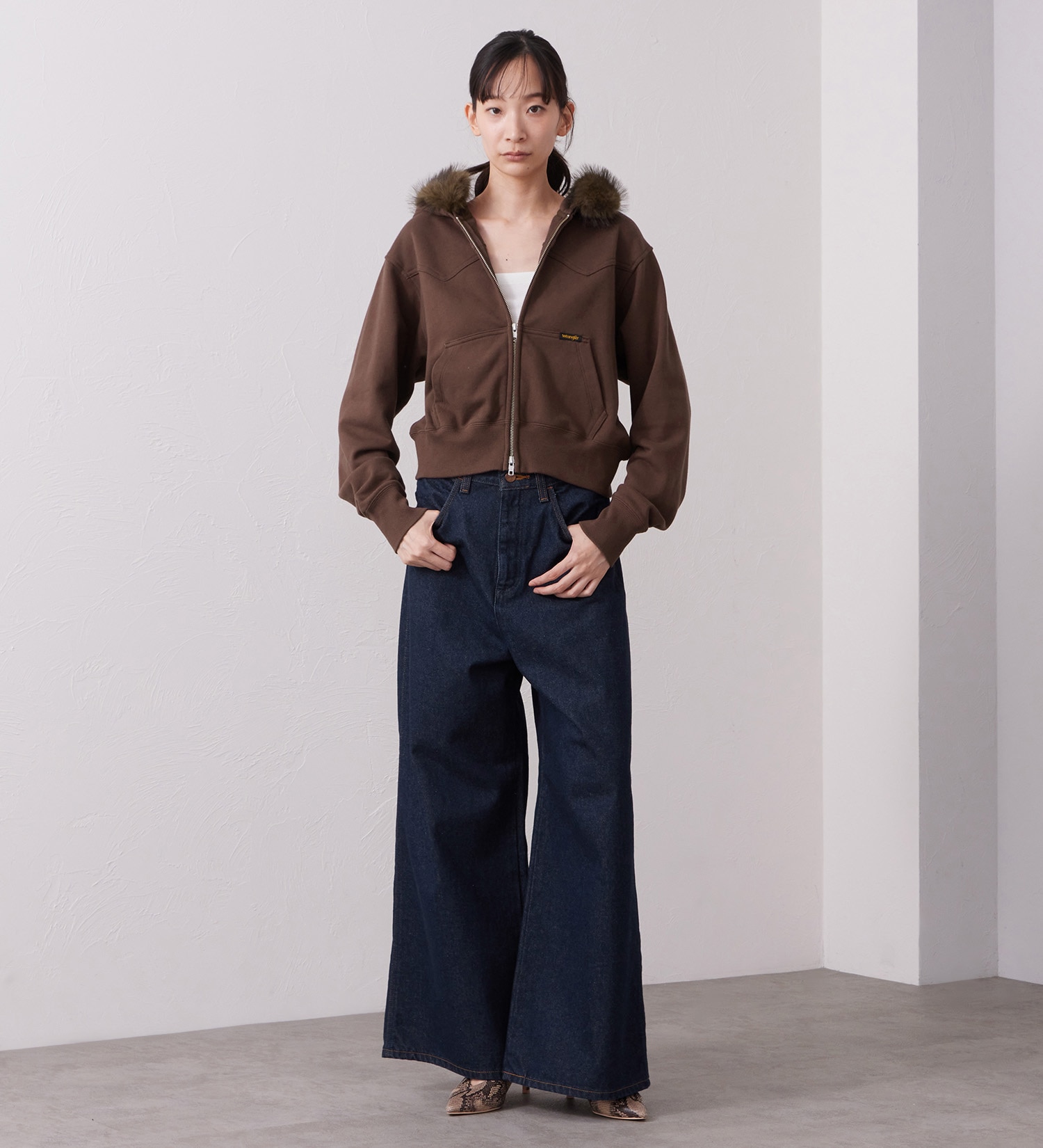 Wrangler(ラングラー)のFUR HOODIE/ファーフーディー|トップス/パーカー/レディース|ブラウン