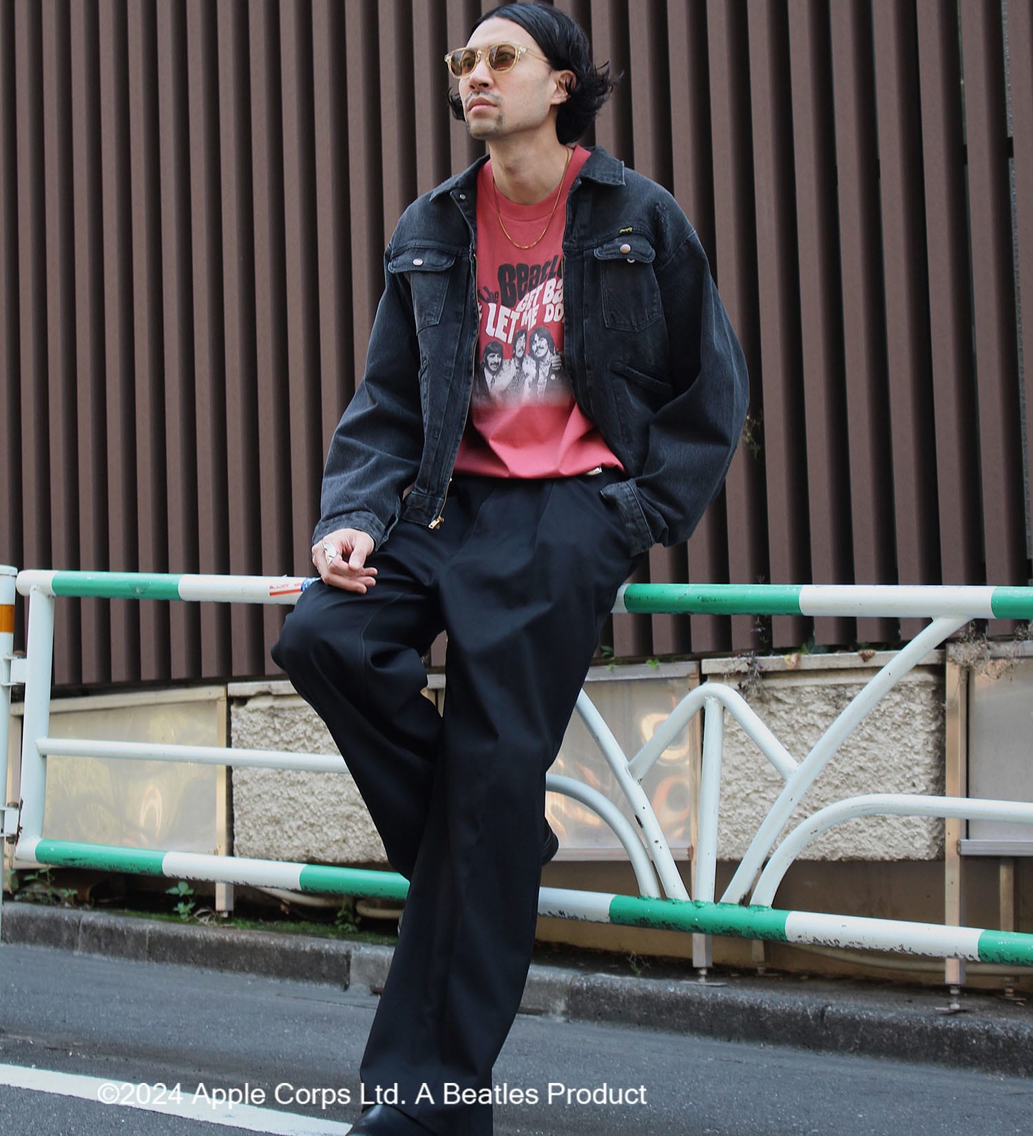 Wrangler(ラングラー)の【BEATLESxWrangler】クルーネックTシャツ|トップス/Tシャツ/カットソー/メンズ|レッド