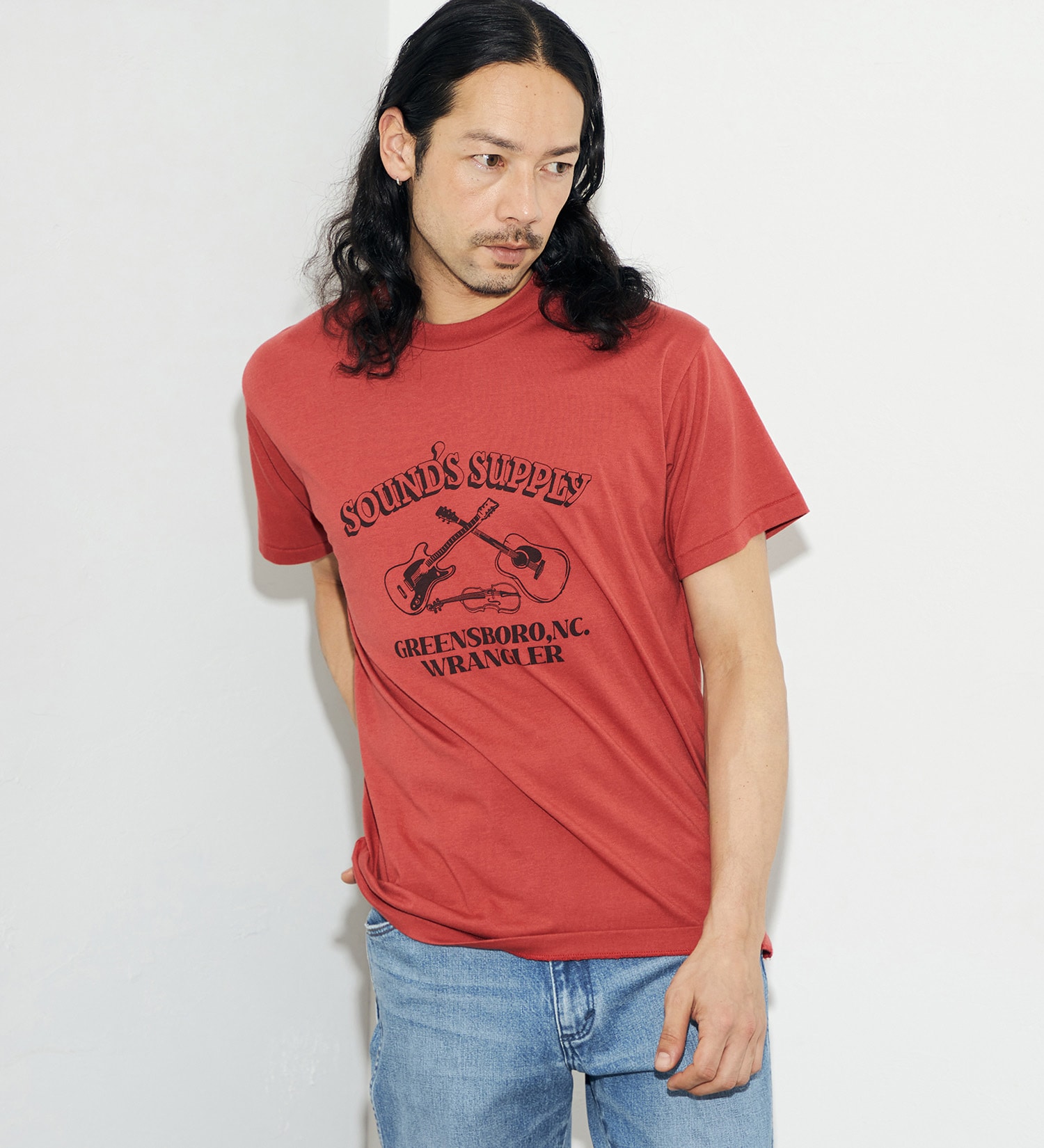 Wrangler(ラングラー)のクルーネックTシャツ|トップス/Tシャツ/カットソー/メンズ|レッド