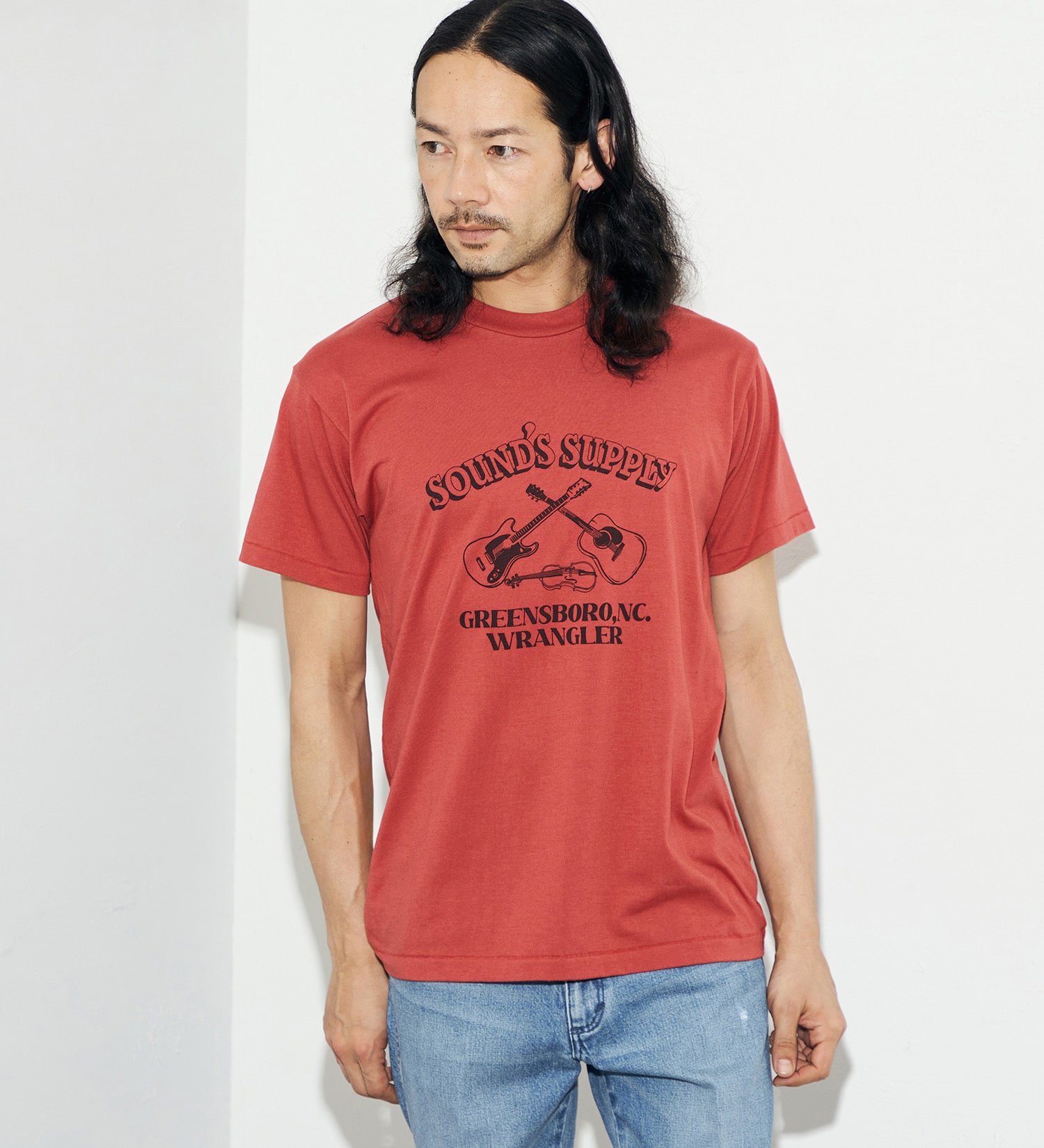 Wrangler(ラングラー)のクルーネックTシャツ|トップス/Tシャツ/カットソー/メンズ|レッド