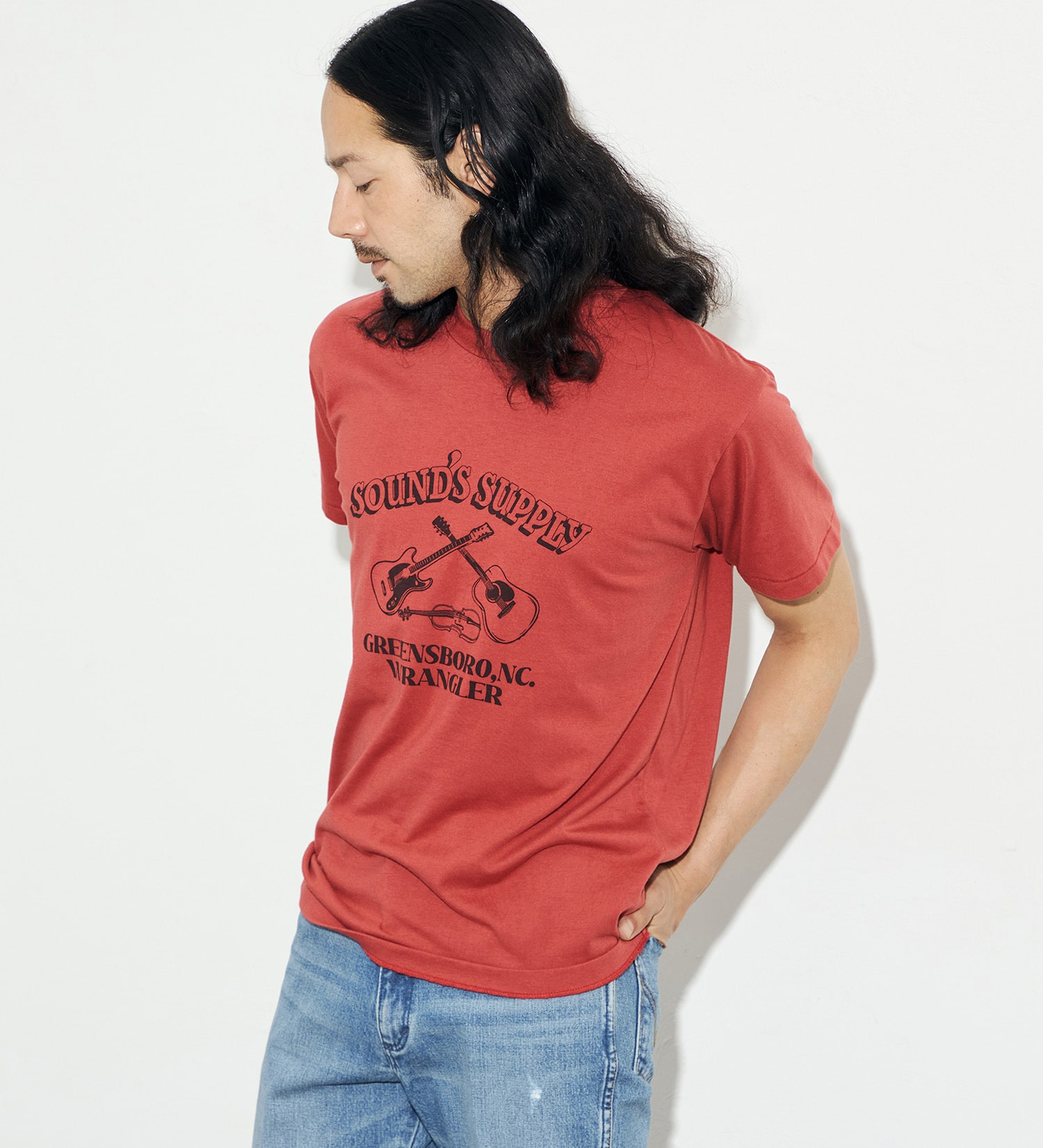 Wrangler(ラングラー)のクルーネックTシャツ|トップス/Tシャツ/カットソー/メンズ|レッド