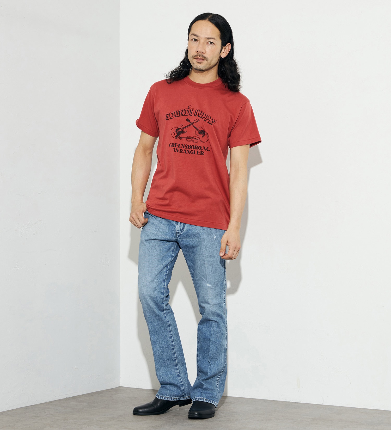 Wrangler(ラングラー)のクルーネックTシャツ|トップス/Tシャツ/カットソー/メンズ|レッド