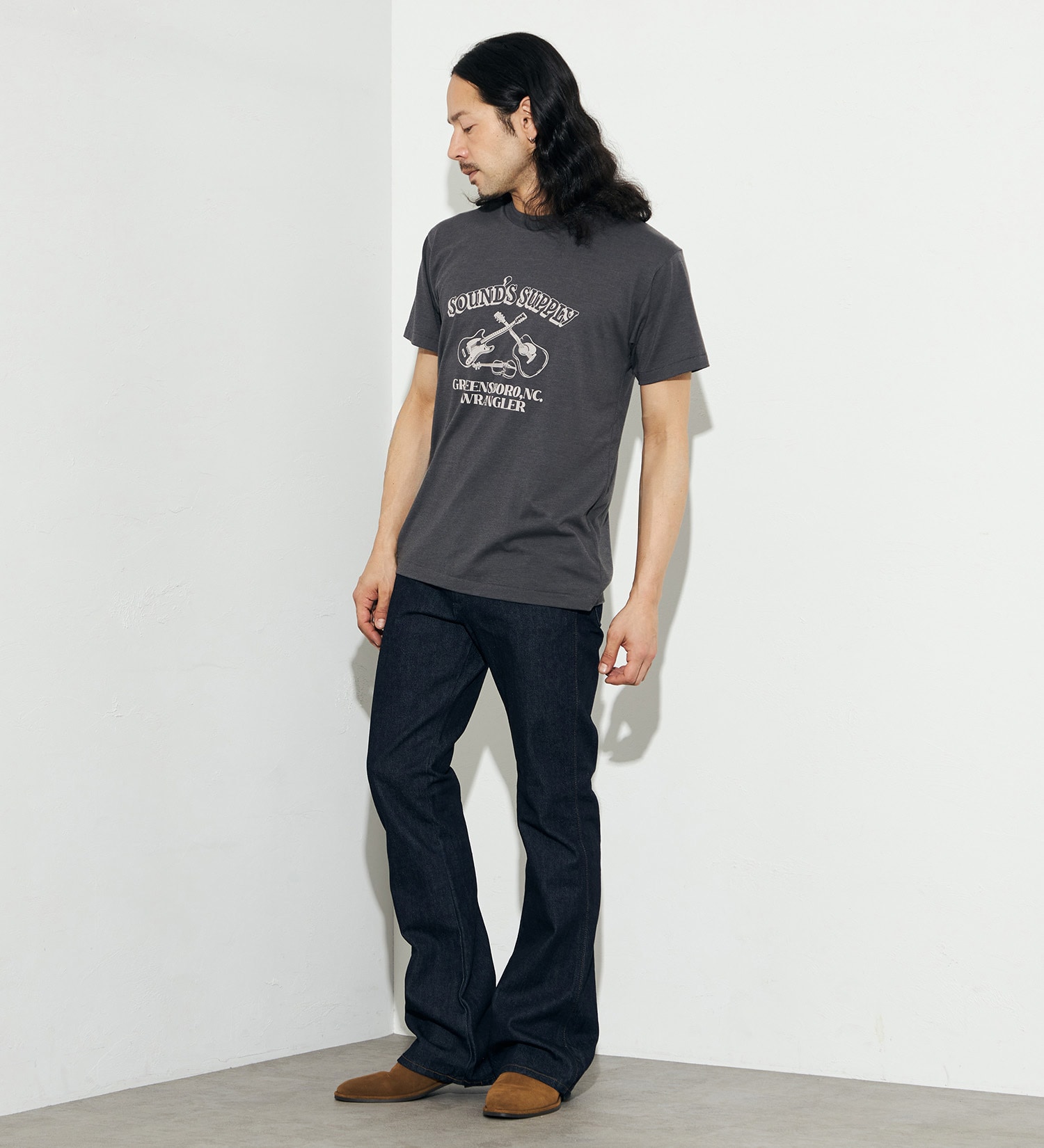 Wrangler(ラングラー)のクルーネックTシャツ|トップス/Tシャツ/カットソー/メンズ|チャコールグレー