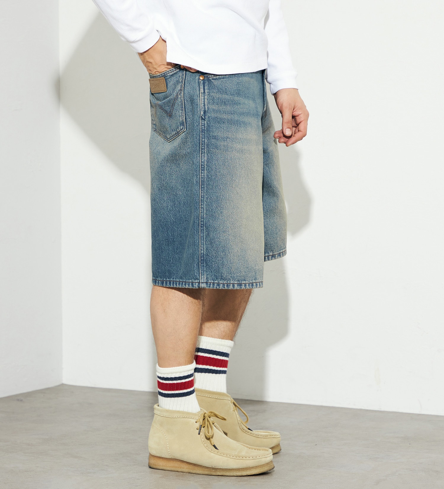 Wrangler(ラングラー)の【men's FUDGE 5月号掲載】ルーズフィットデニムショーツ|パンツ/デニム/ジーンズパンツ/メンズ|中色ブルー
