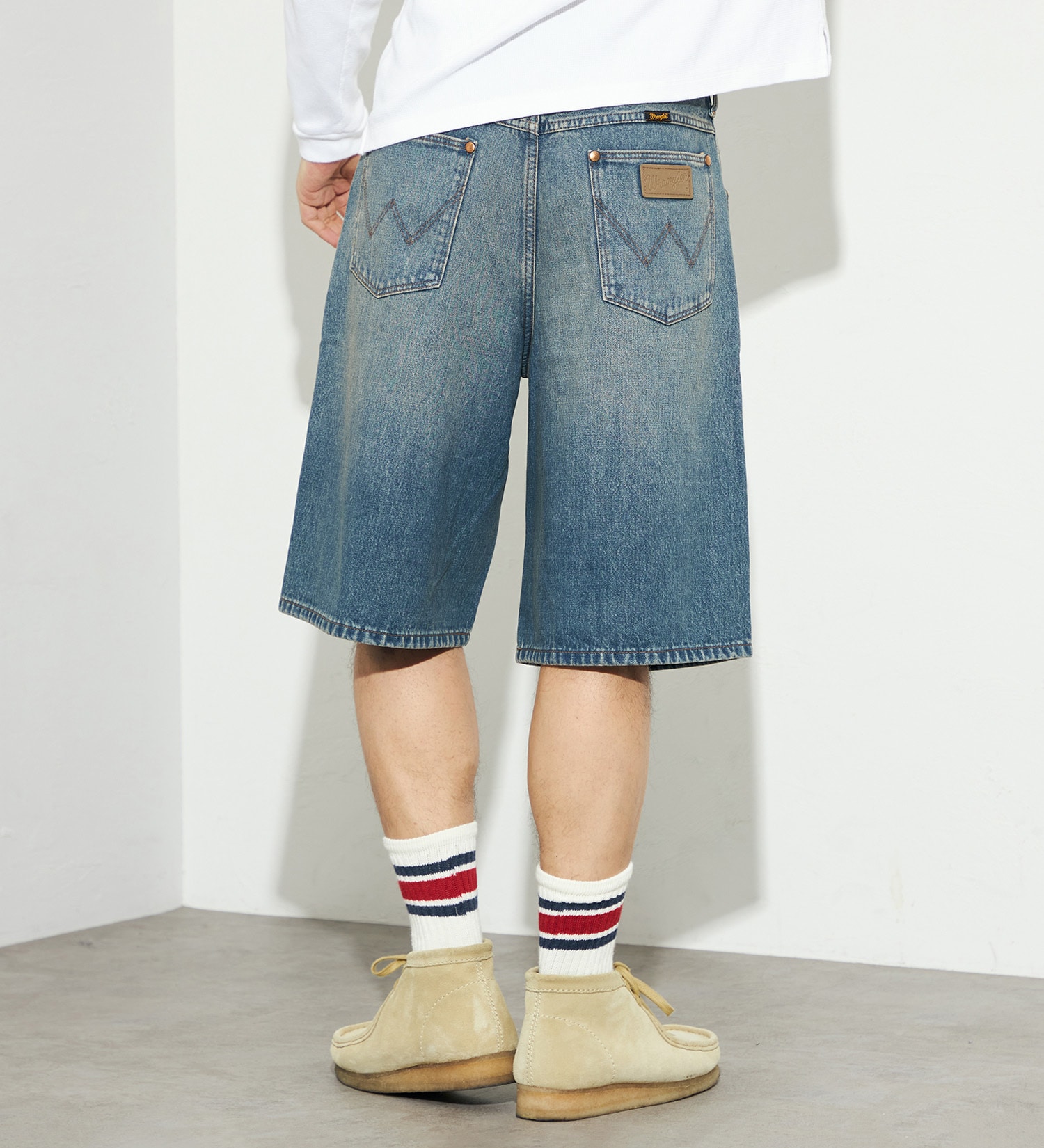 Wrangler(ラングラー)の【men's FUDGE 5月号掲載】ルーズフィットデニムショーツ|パンツ/デニム/ジーンズパンツ/メンズ|中色ブルー