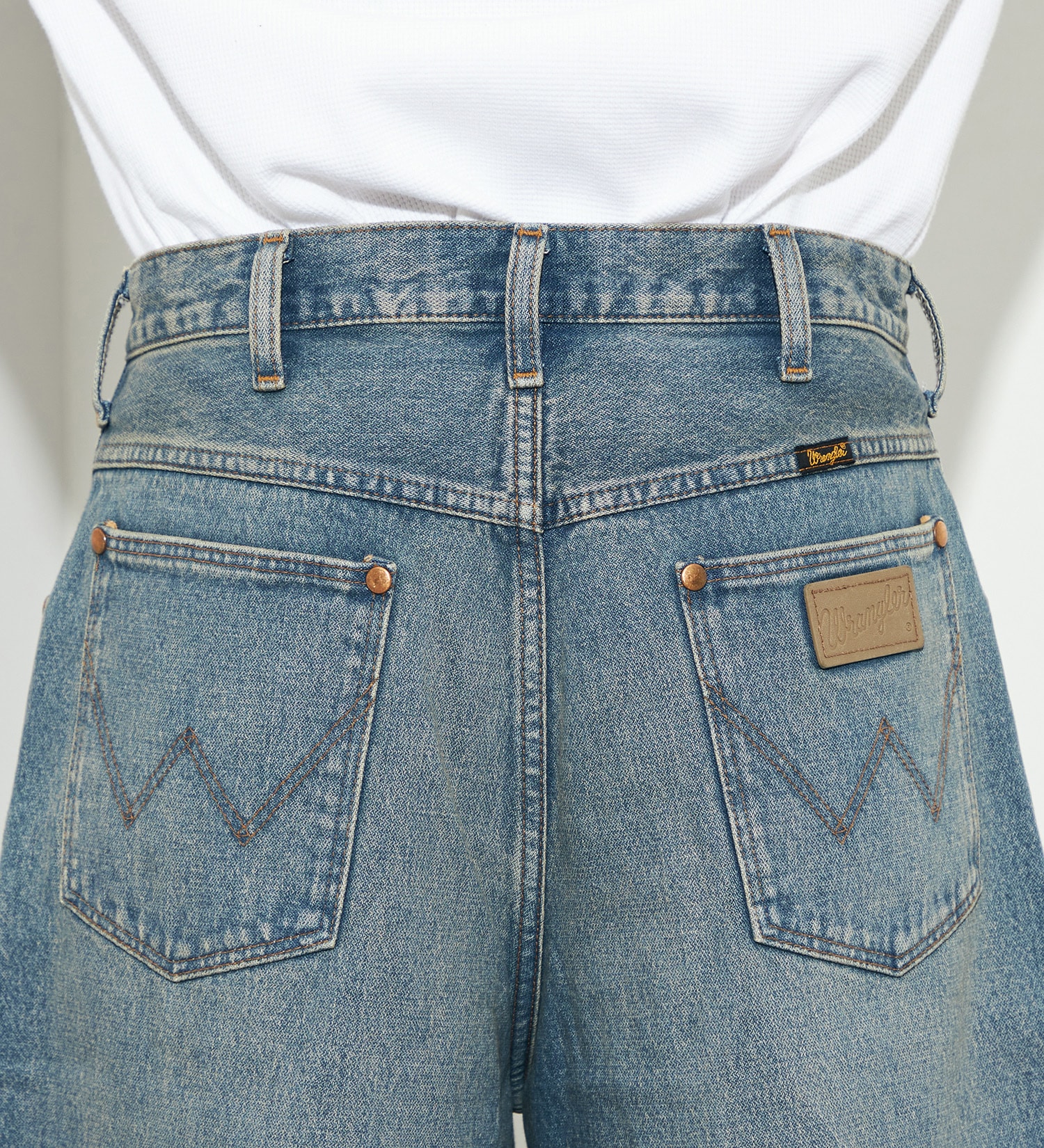 Wrangler(ラングラー)の【men's FUDGE 5月号掲載】ルーズフィットデニムショーツ|パンツ/デニム/ジーンズパンツ/メンズ|中色ブルー