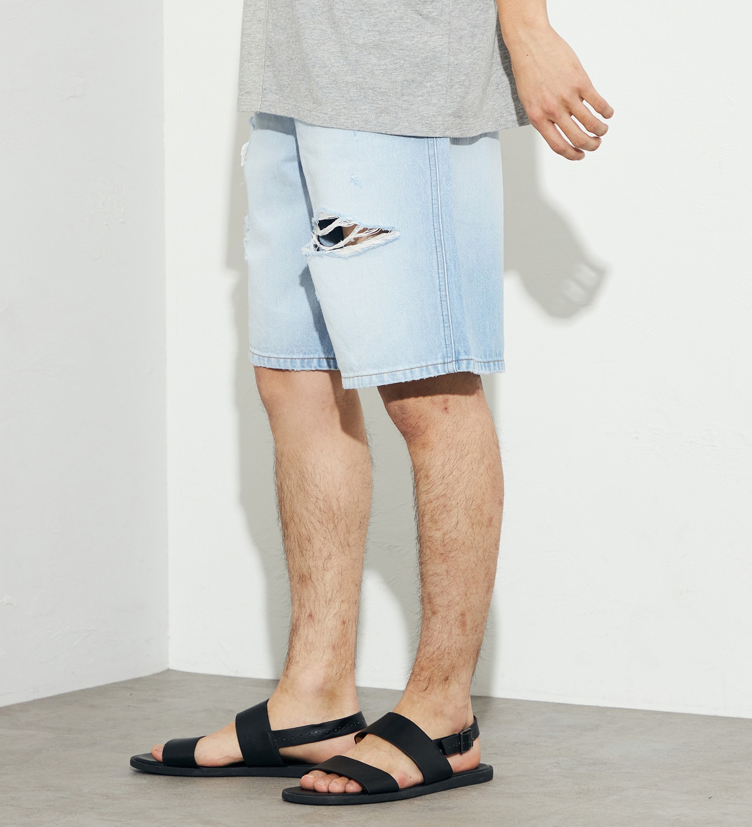 Wrangler(ラングラー)の【men's FUDGE 5月号掲載】ルーズフィットデニムショーツ|パンツ/デニム/ジーンズパンツ/メンズ|クラッシュ