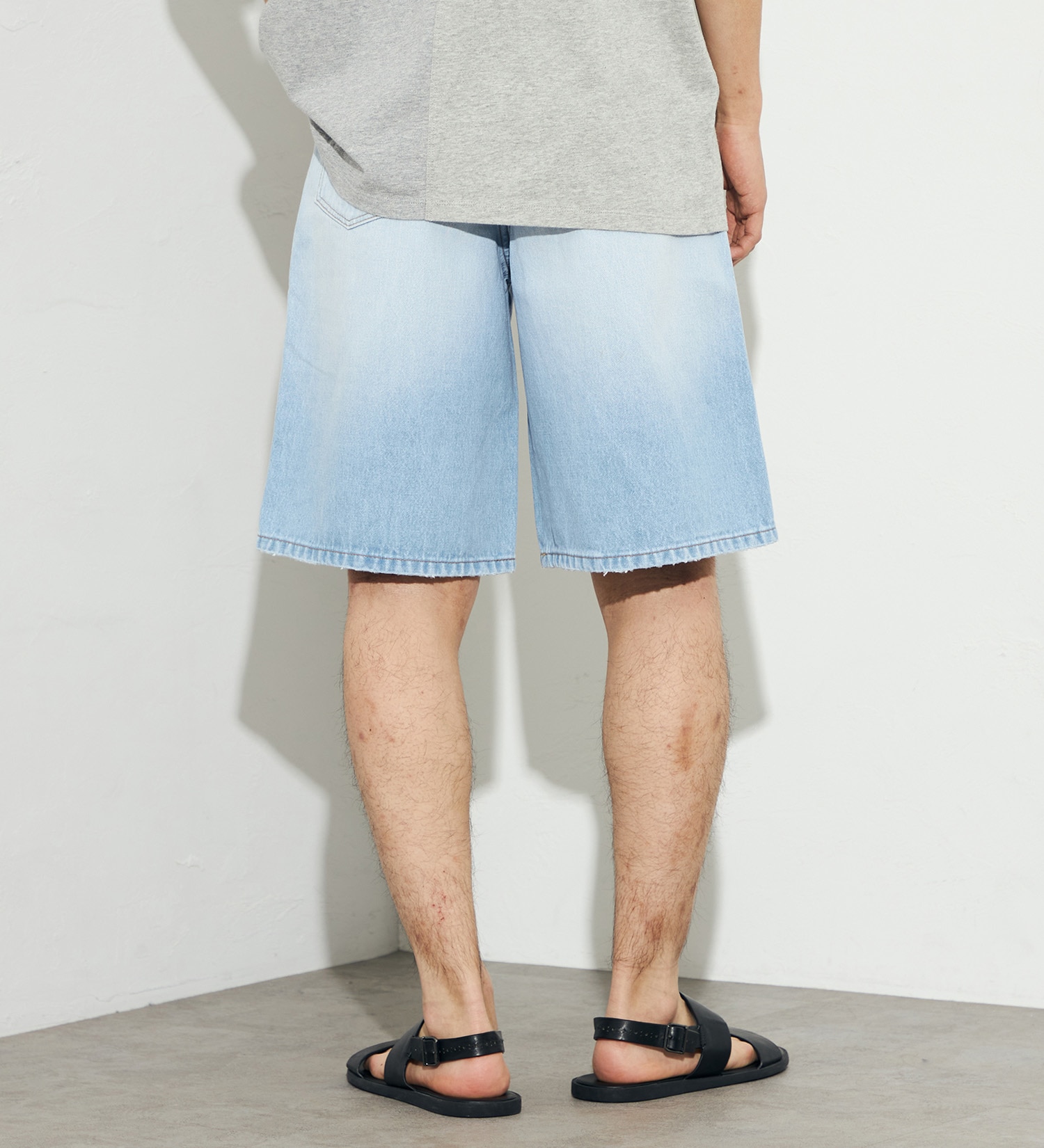 Wrangler(ラングラー)の【men's FUDGE 5月号掲載】ルーズフィットデニムショーツ|パンツ/デニム/ジーンズパンツ/メンズ|クラッシュ