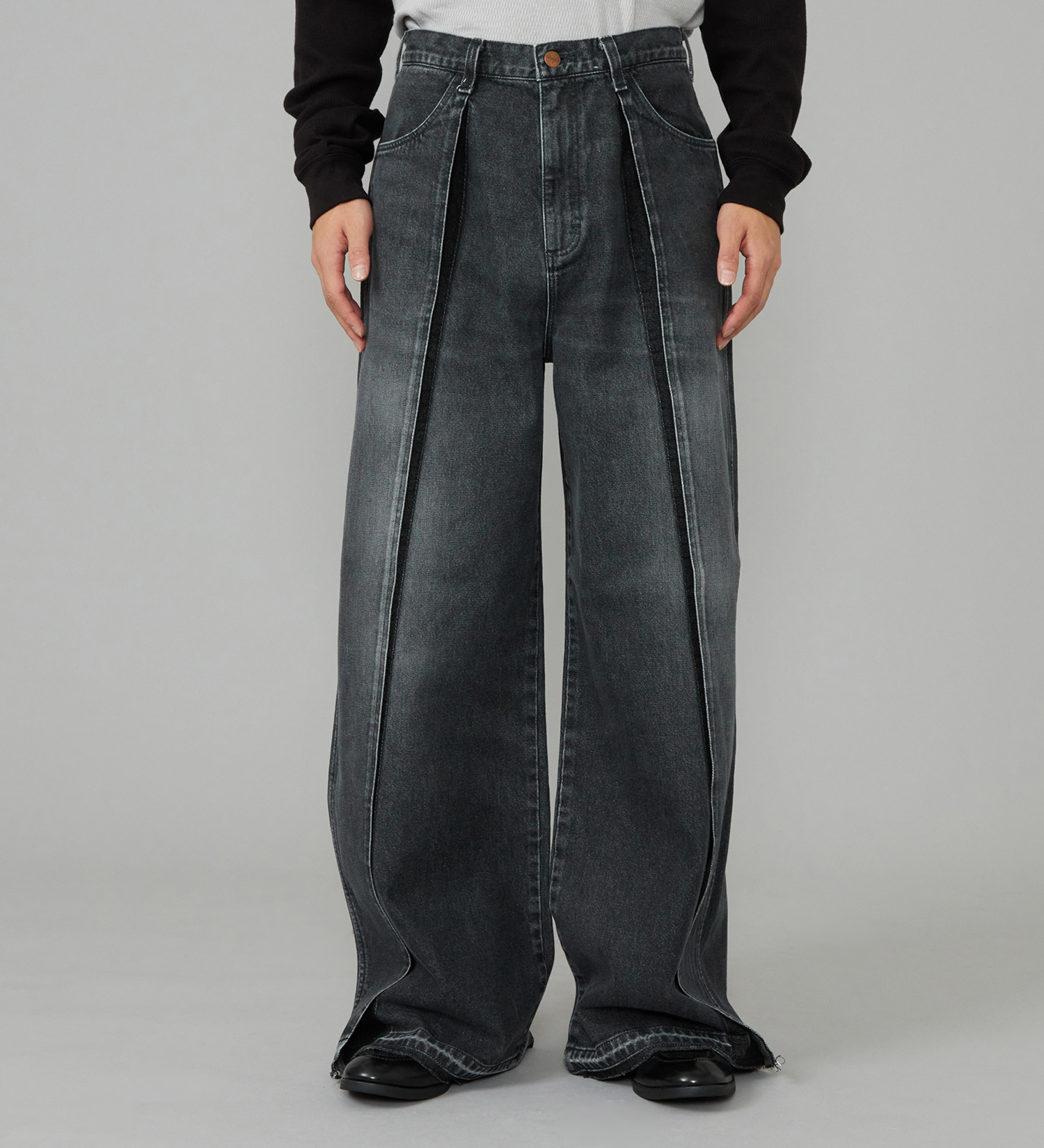 Wrangler(ラングラー)のWREMAKE RAYERD JEAN/リメイクレイヤードジーンズ【セットアップ可】|パンツ/デニム/ジーンズパンツ/メンズ|ブラックデニム