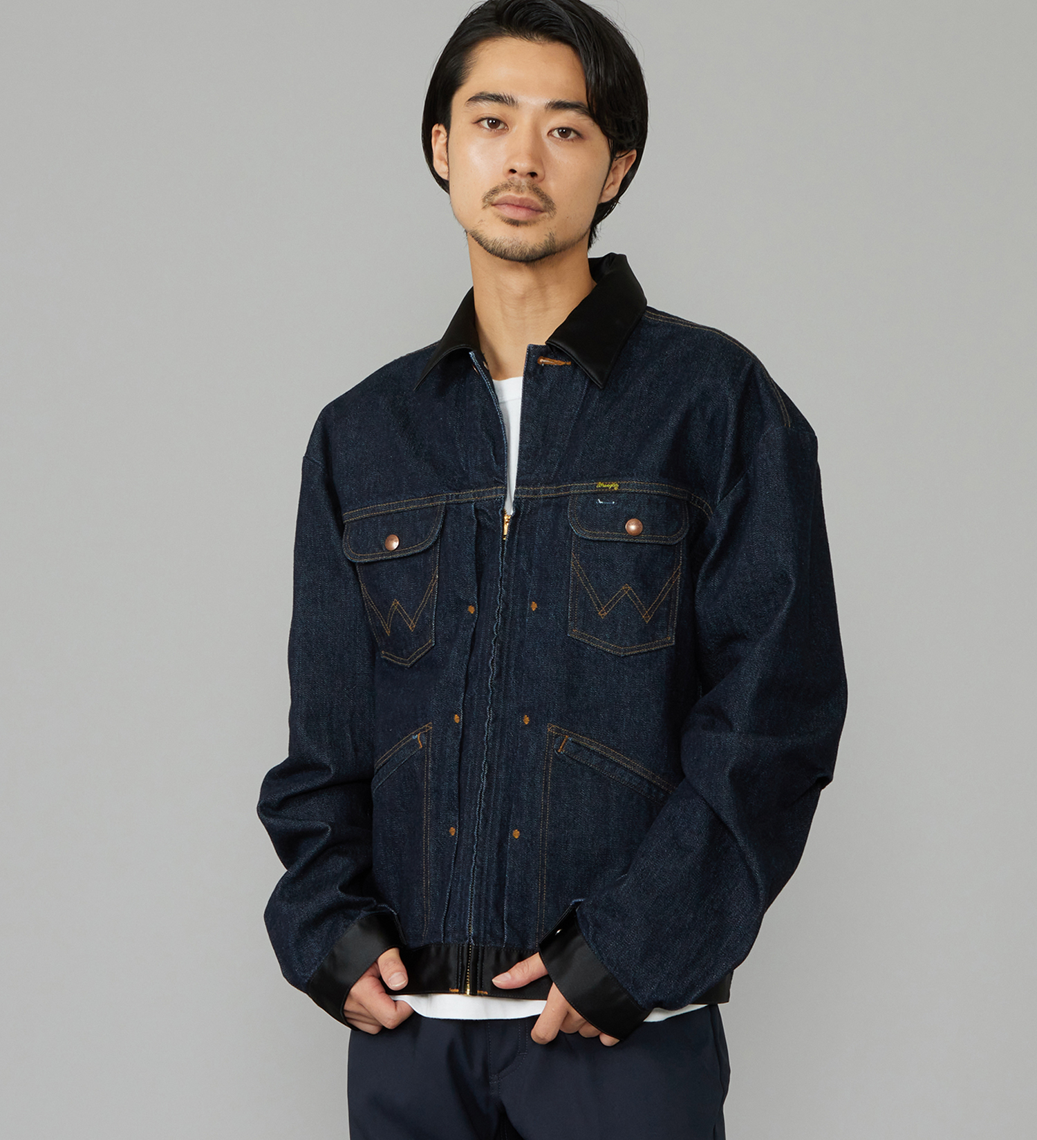 Wrangler(ラングラー)の【試着対象】SWITCHED 24MJZ/デニム×サテンリメイクジャケット【セットアップ可】|ジャケット/アウター/デニムジャケット/レディース|インディゴブルー
