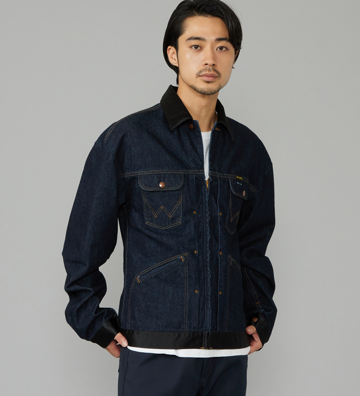 Wrangler(ラングラー)の【試着対象】SWITCHED 24MJZ/デニム×サテンリメイクジャケット【セットアップ可】|ジャケット/アウター/デニムジャケット/レディース|インディゴブルー