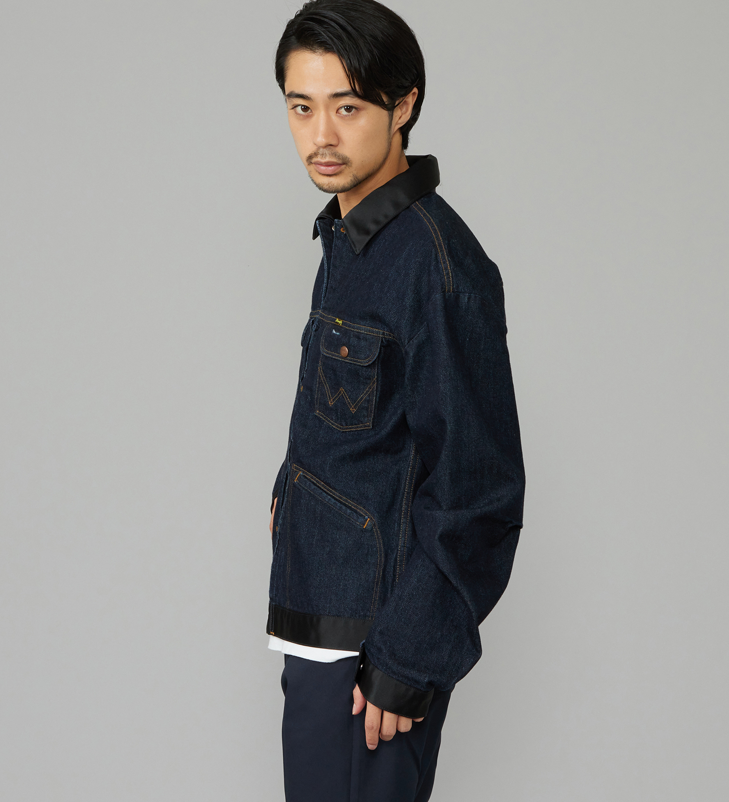 Wrangler(ラングラー)の【試着対象】SWITCHED 24MJZ/デニム×サテンリメイクジャケット【セットアップ可】|ジャケット/アウター/デニムジャケット/レディース|インディゴブルー