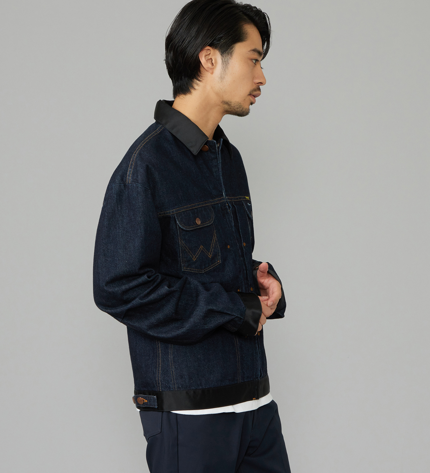 Wrangler(ラングラー)の【試着対象】SWITCHED 24MJZ/デニム×サテンリメイクジャケット【セットアップ可】|ジャケット/アウター/デニムジャケット/レディース|インディゴブルー