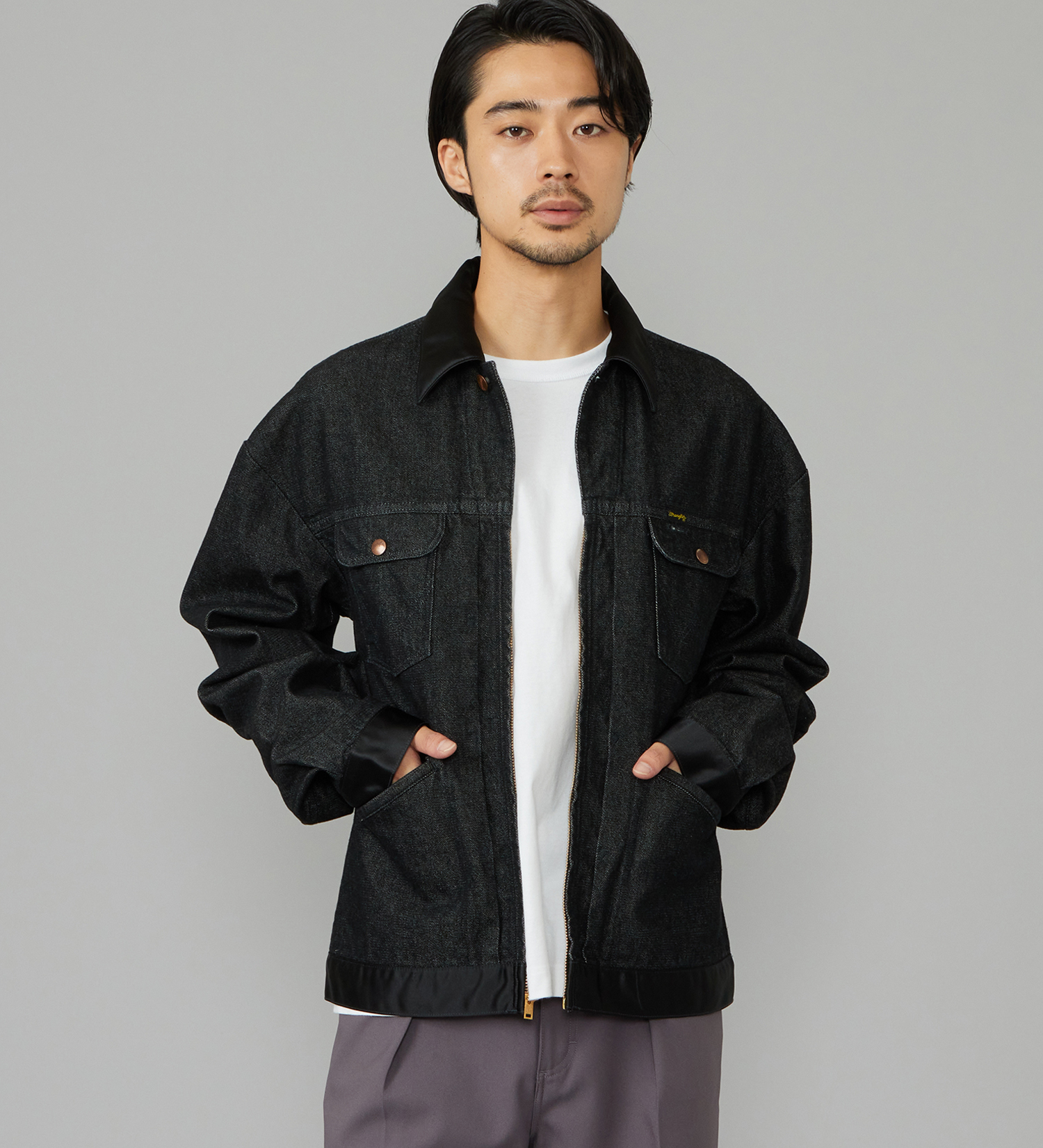 Wrangler(ラングラー)の【試着対象】SWITCHED 24MJZ/デニム×サテンリメイクジャケット【セットアップ可】|ジャケット/アウター/デニムジャケット/レディース|ブラックデニム