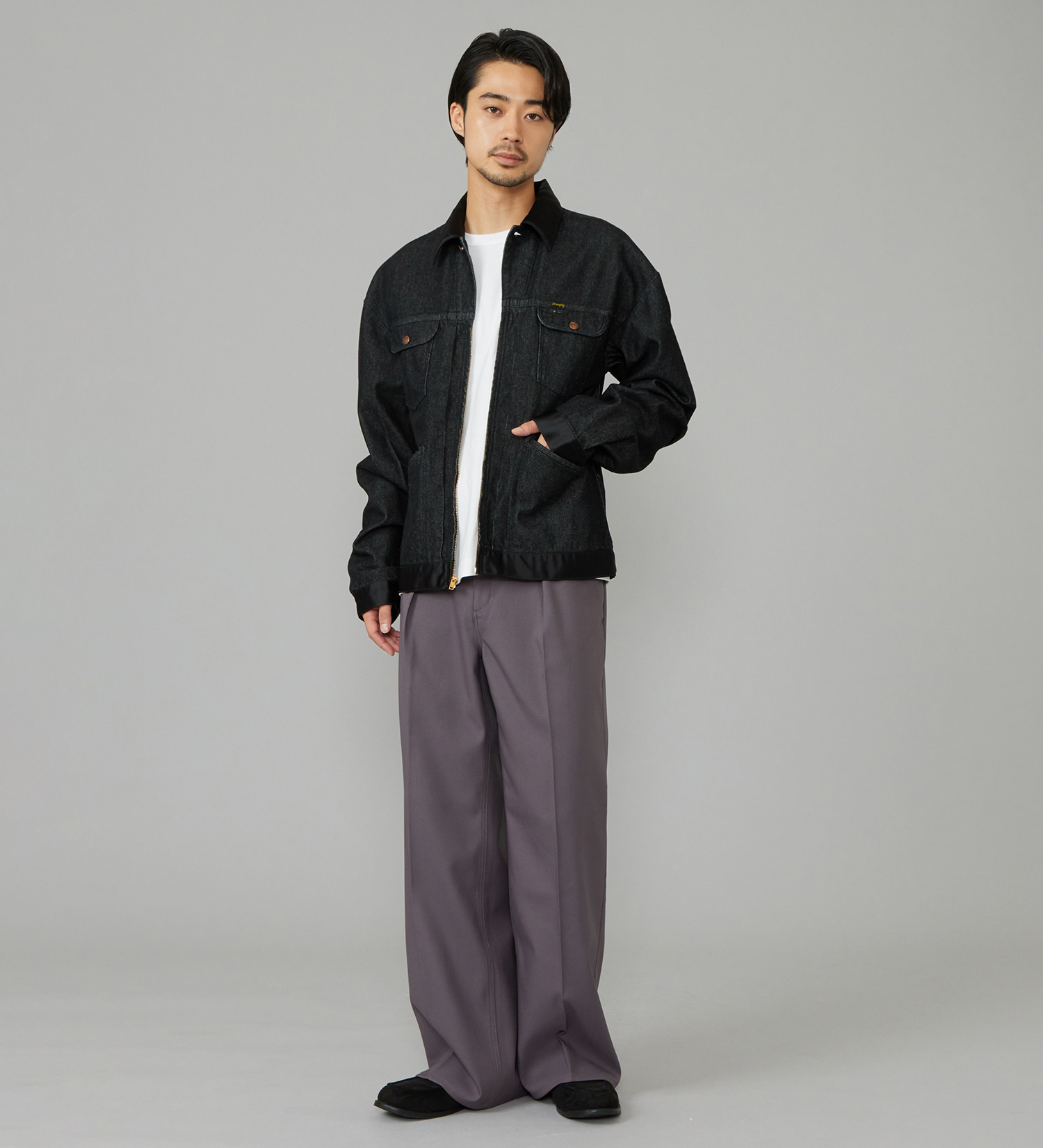 Wrangler(ラングラー)の【試着対象】SWITCHED 24MJZ/デニム×サテンリメイクジャケット【セットアップ可】|ジャケット/アウター/デニムジャケット/レディース|ブラックデニム