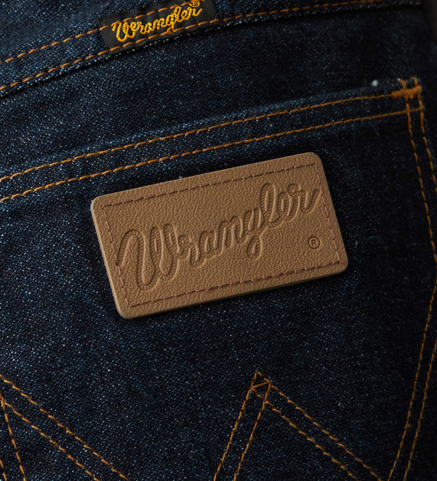 Wrangler(ラングラー)のSWITCHED BARREL JEAN/デニム×サテンリメイクデ二ムパンツ【セットアップ可】|パンツ/デニムパンツ/レディース|インディゴブルー