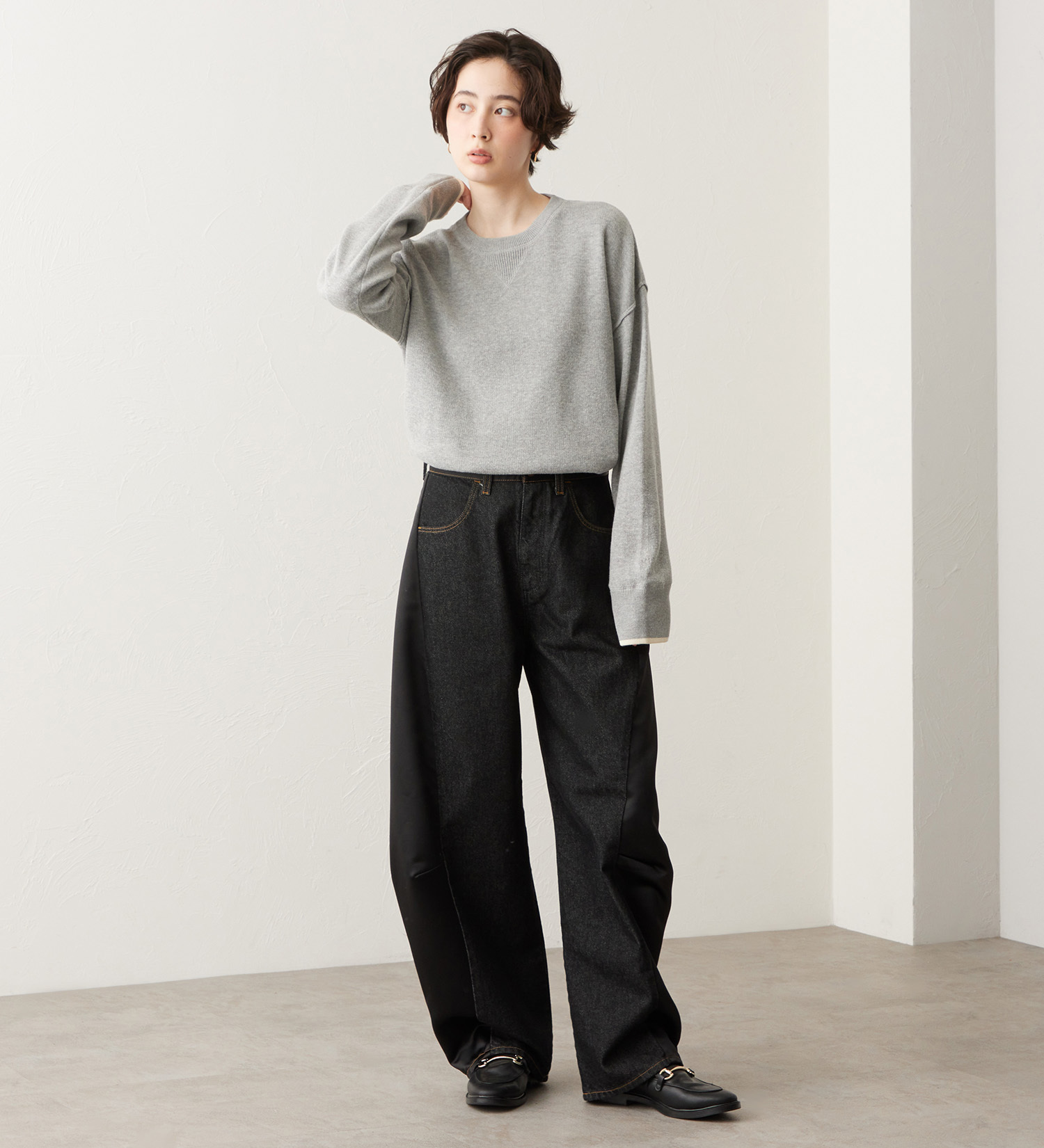 Wrangler(ラングラー)のSWITCHED BARREL JEAN/デニム×サテンリメイクデ二ムパンツ【セットアップ可】|パンツ/デニムパンツ/レディース|ブラックデニム